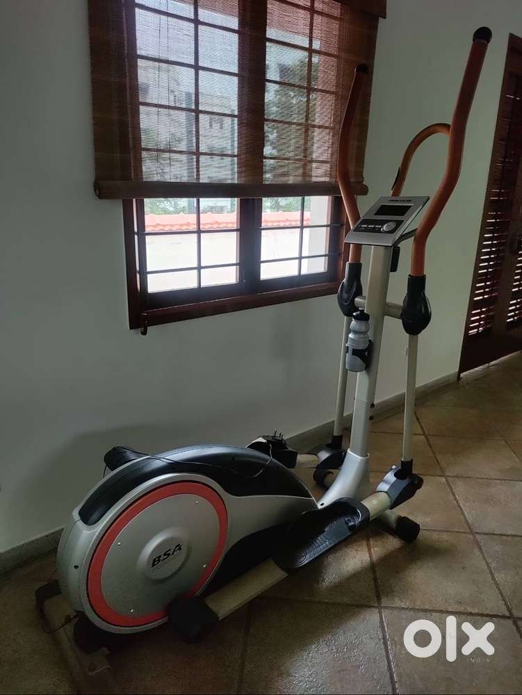 BY-430 E BSA Excellent condition elliptical trainer