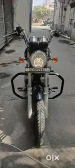 ROYAL ENFIELD THUNDERBIRD 2018 MARCH 1ST OWNER NEXT TO SHOWROOM CONDI.
