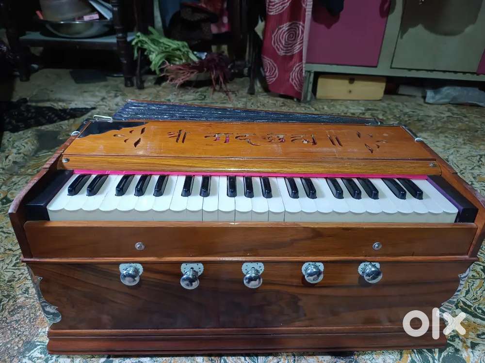 Harmonium- 7-Fold Wooden Harmonium for Sale–Almost New,Excellent Sound