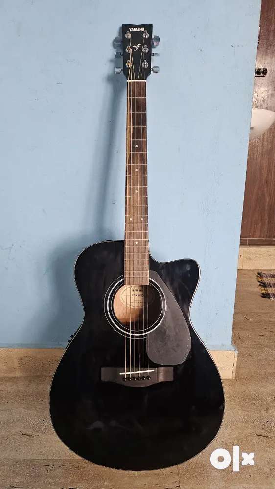 Yamaha FSX80C guitar with bag