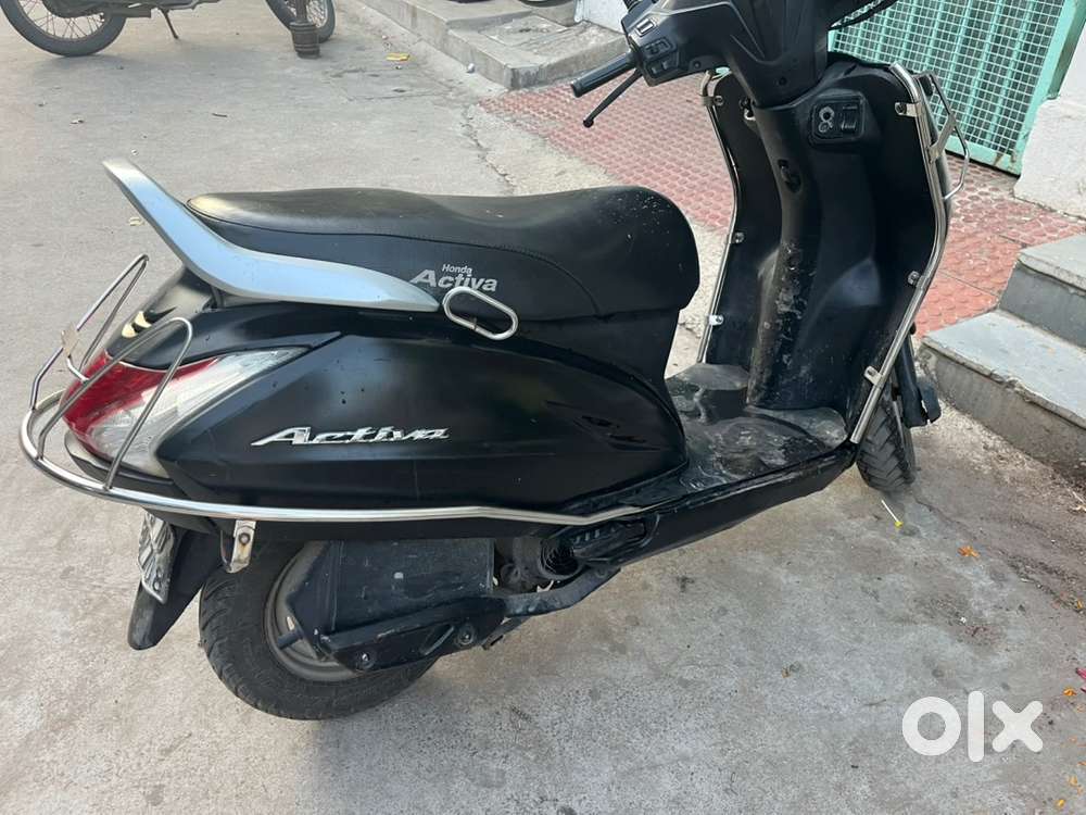 Honda activa 5g black colour