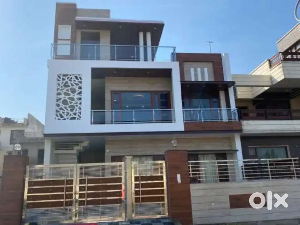 Kothi for sale in EMAAR sector 109 double storey