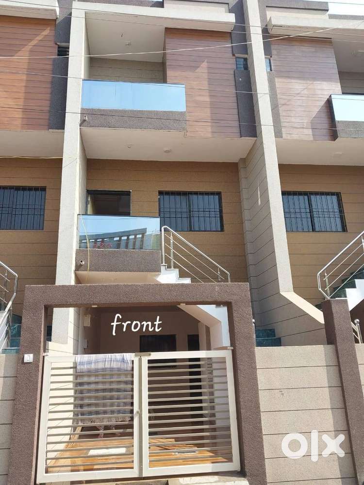 3BHK Tenament Semi-furnished with car parking