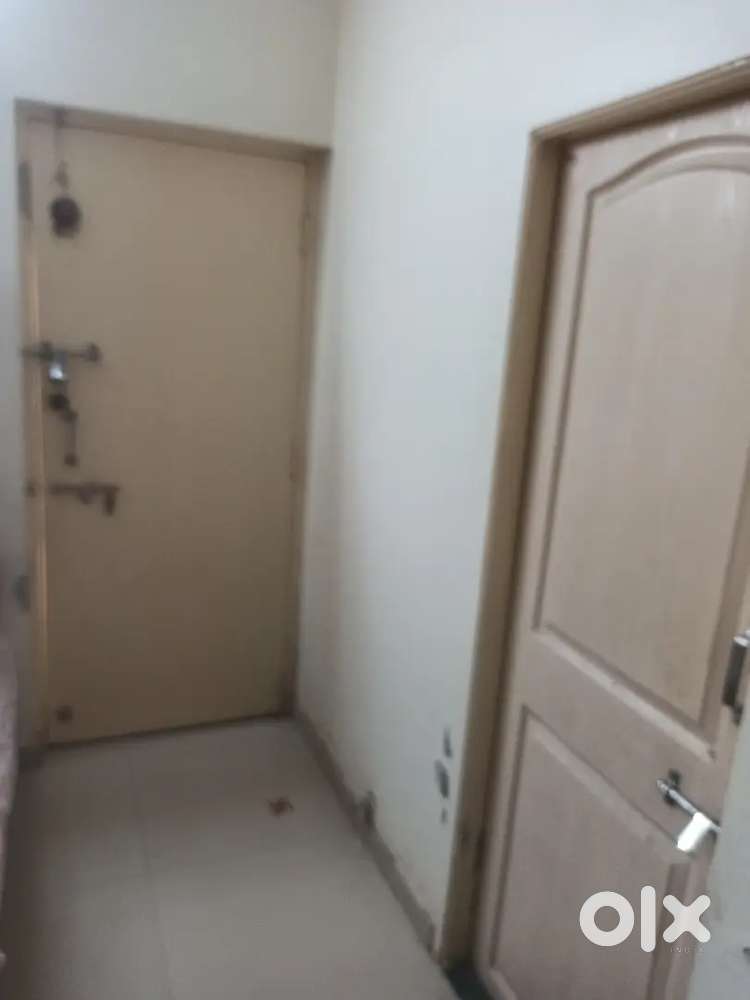 Single room in Flat Ground floor, for Male student or Job holder.