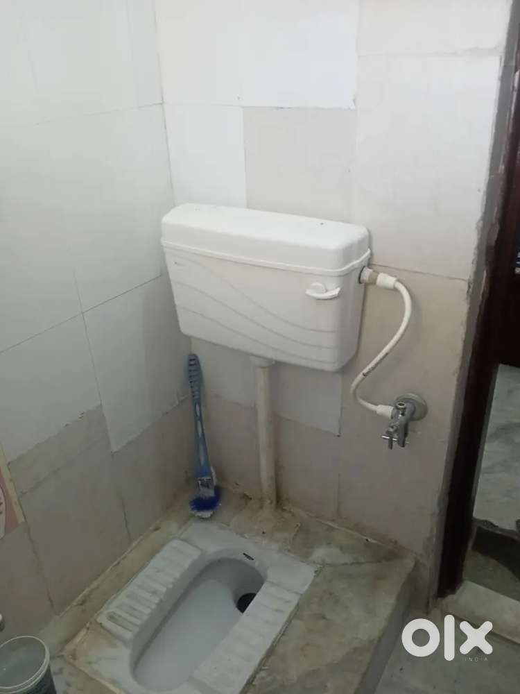 Room for rent for sharing any boy or girl
