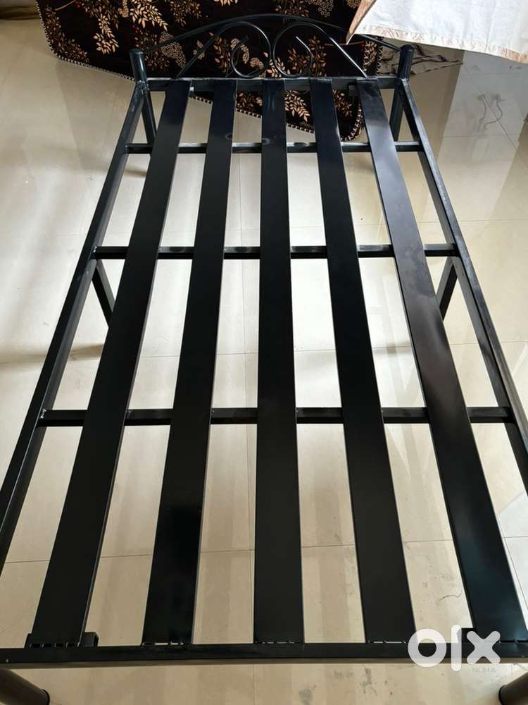 Metal Single Bed