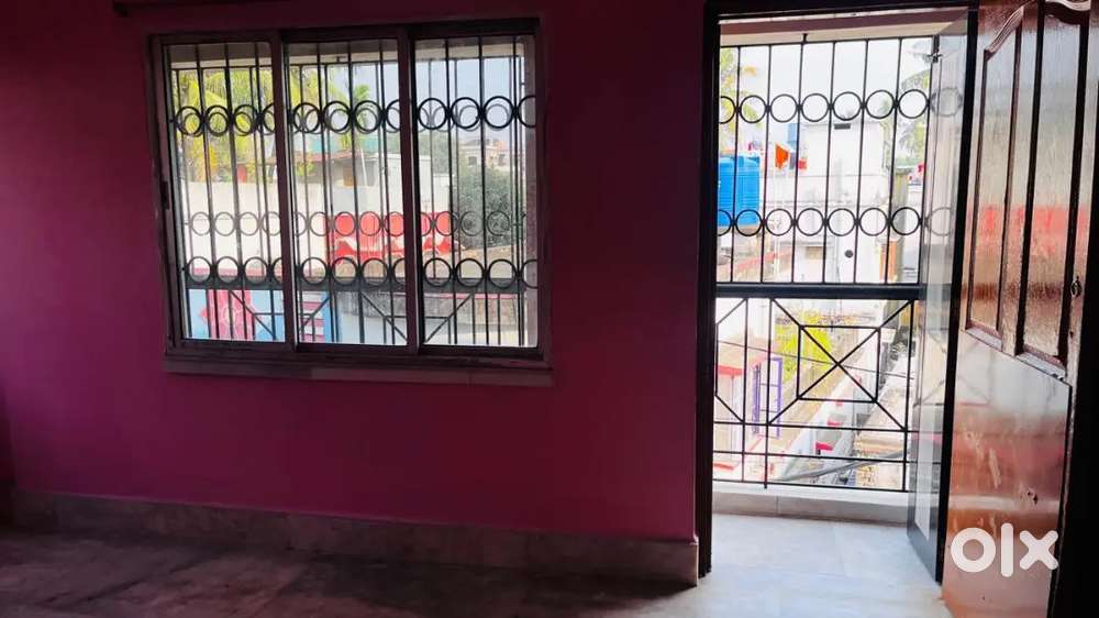 Flat on main road to be rented out.
