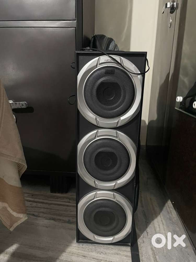 Tower speakers