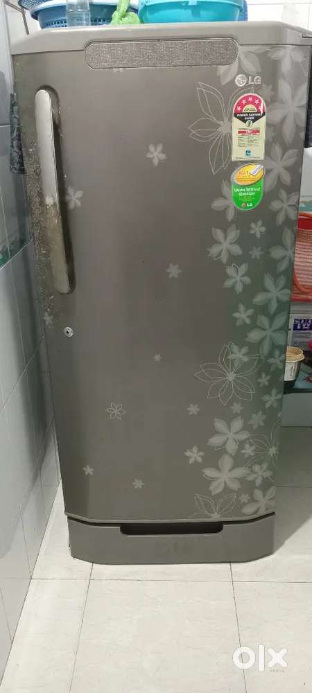 LG Refrigerator 215ltr working condition