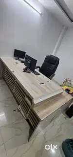 Boss table