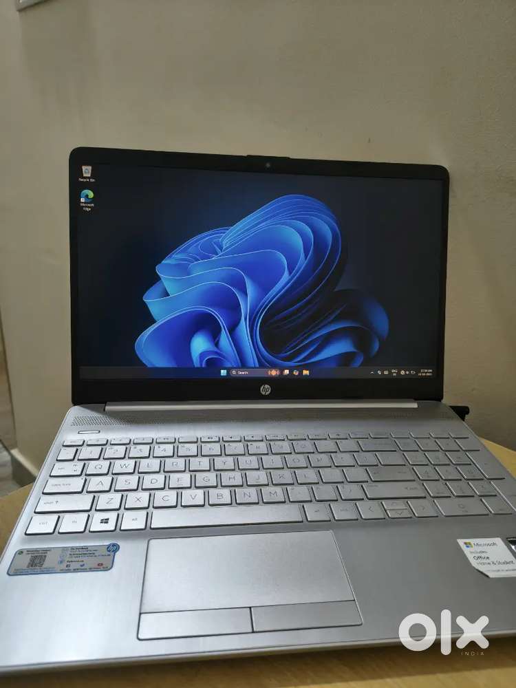 Hp laptop, HP15s-gr0011AU with power adapter