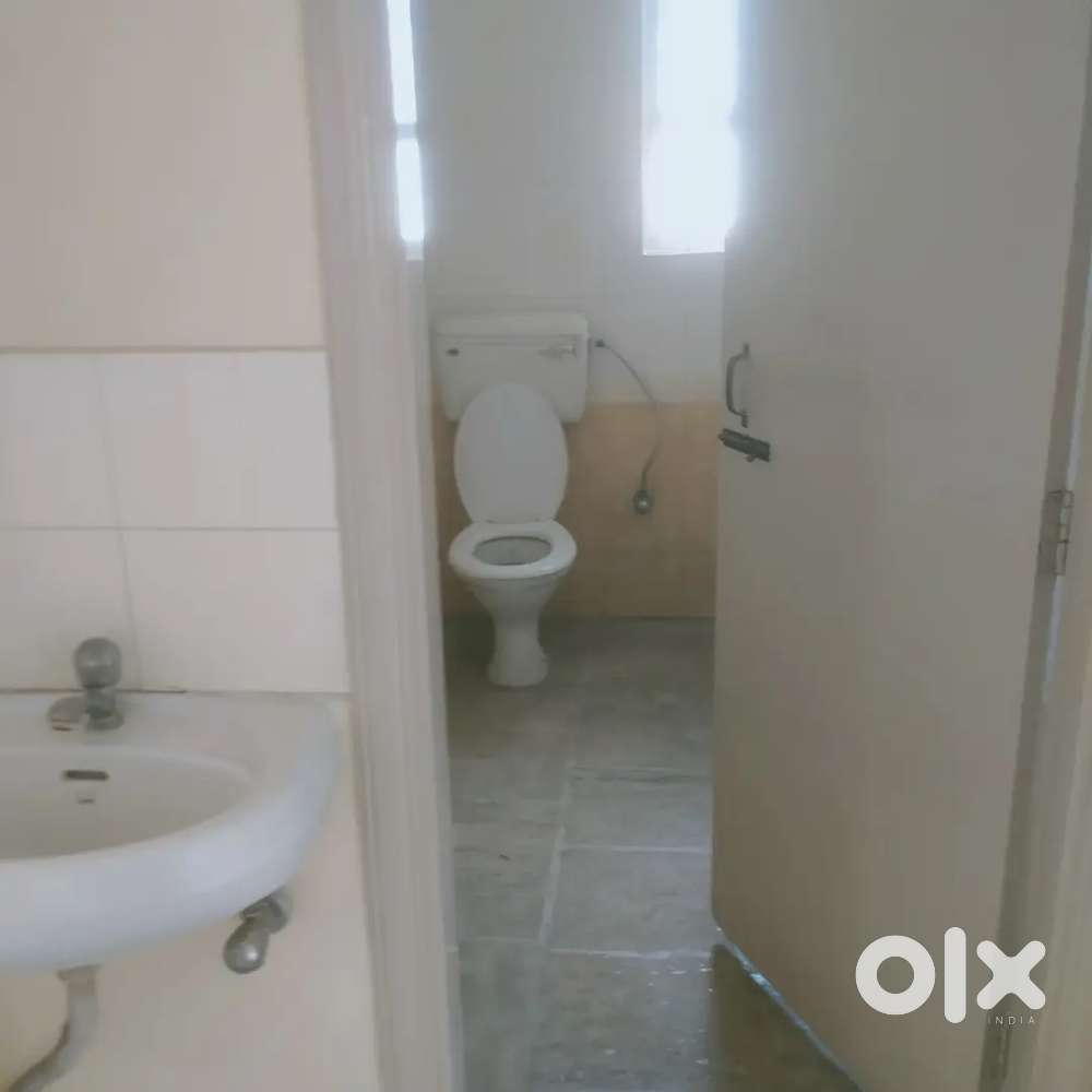 3 BHK with car parking, lift, 24 hrs running water, generator etc