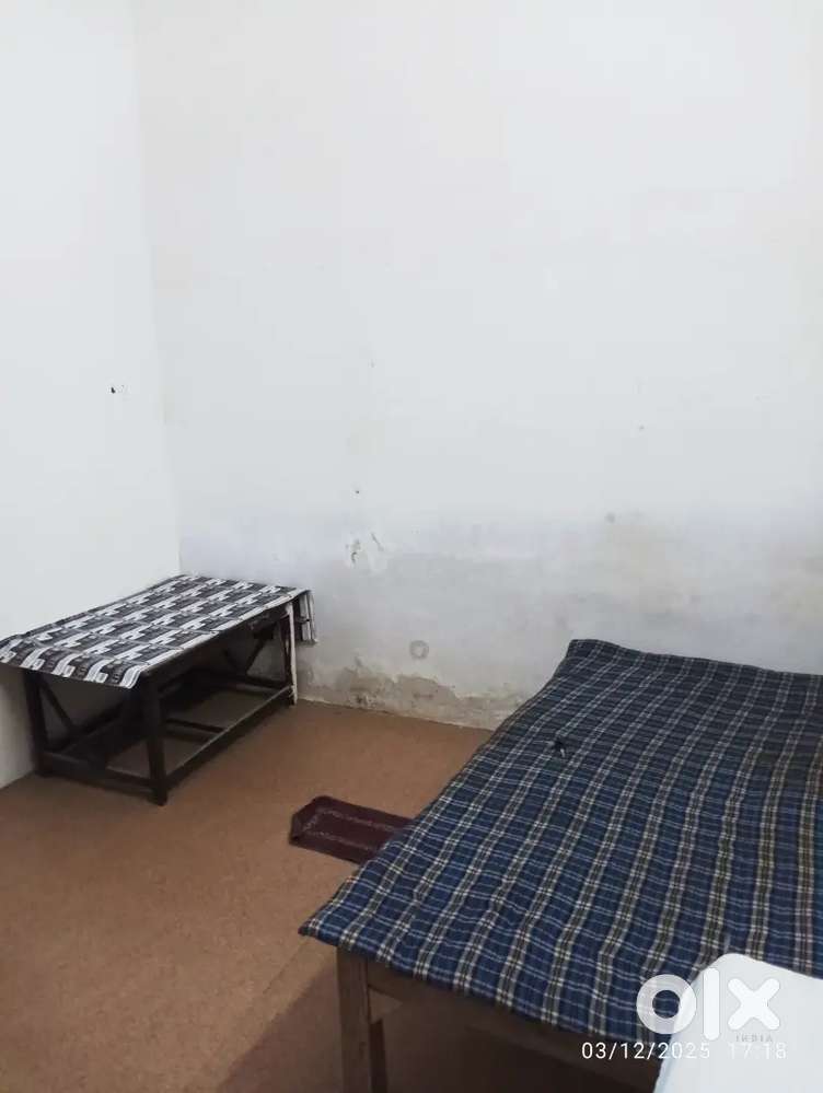 2-room set in aliganj