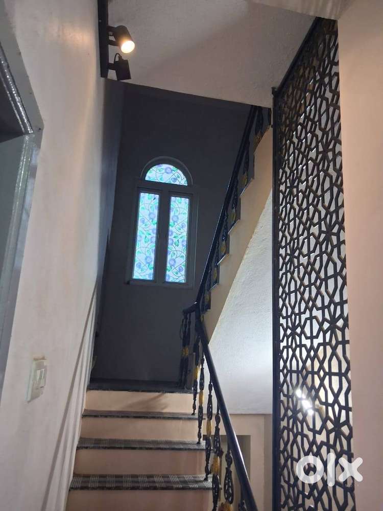 1 hall with single room ..no kitchen for rent in Velachery