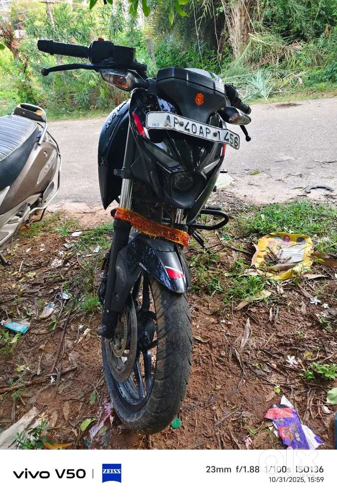 Single hand showroom condition bike for urgent sale