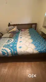 King size bed