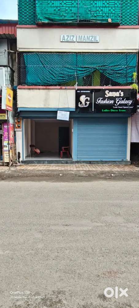 Brand new shop on main road