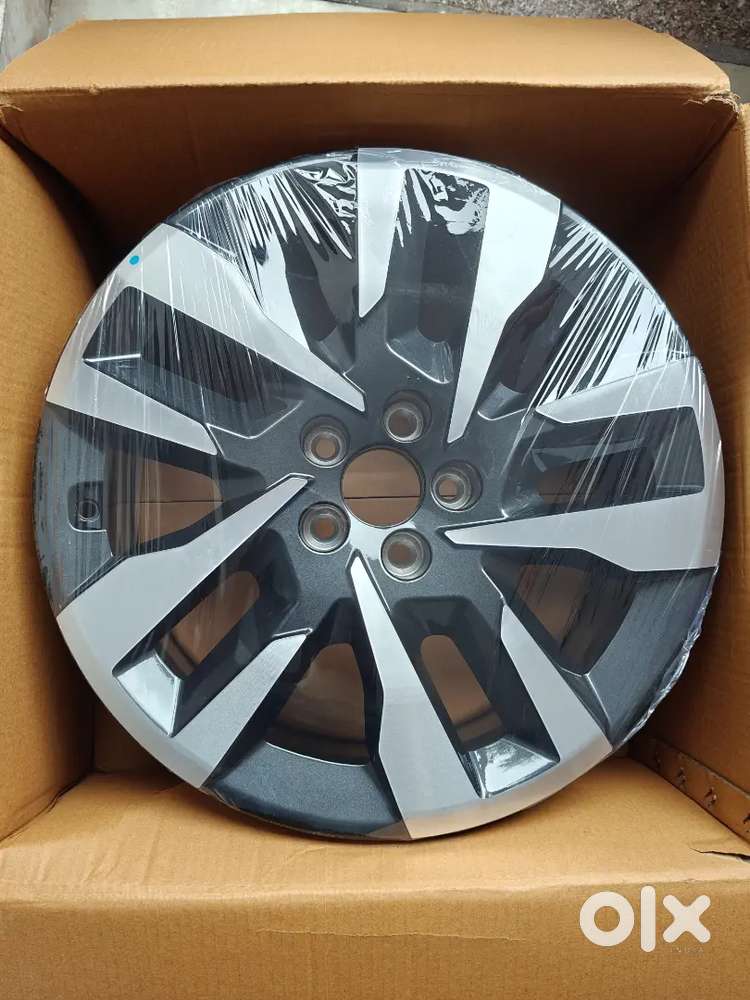 Brand New 19 Alloy(Mahindra Thar ROXX) + Spare-Wheel Bracket:Box-Pack