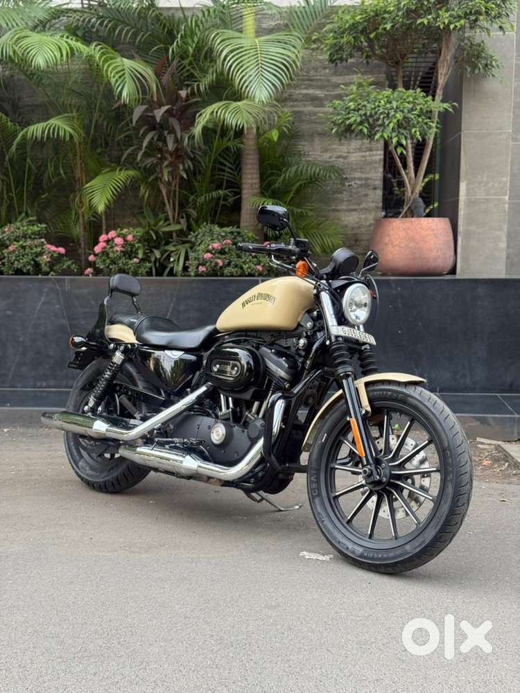 HARLEY DAVIDSON IRON 883