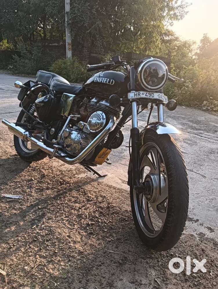 paper complete. Roots horn. Thar light. Well maintained