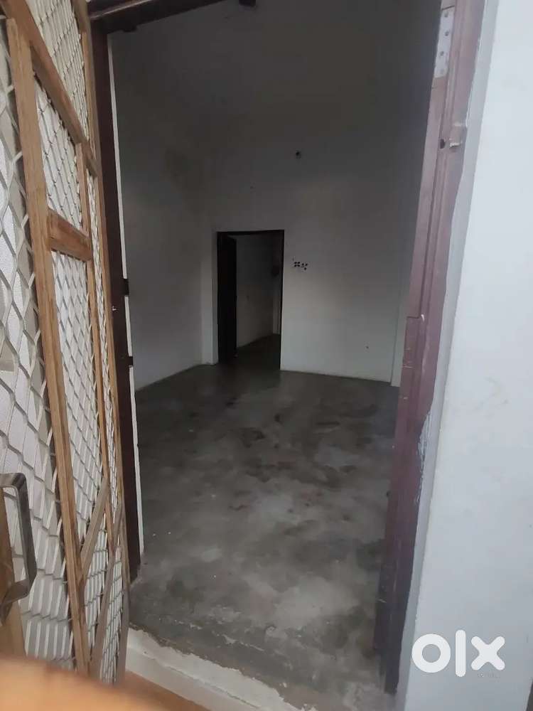 2 BHK FLAT FOR RENT,  BELWA BABA (LAMHI)PANDEYPUR, 600m from belwababa