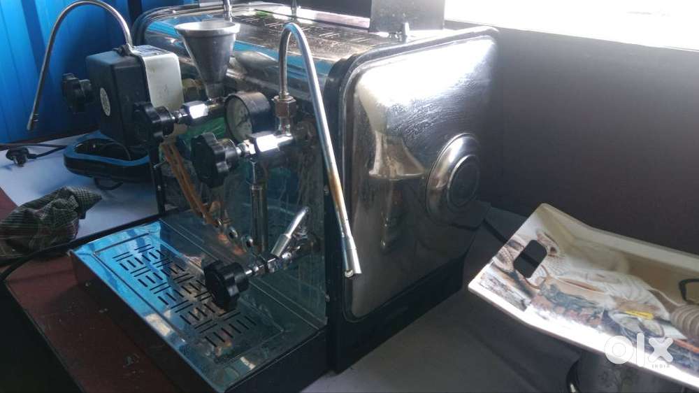 Brand new hai 1month Coffee machine. best to best machine ,urgent sell