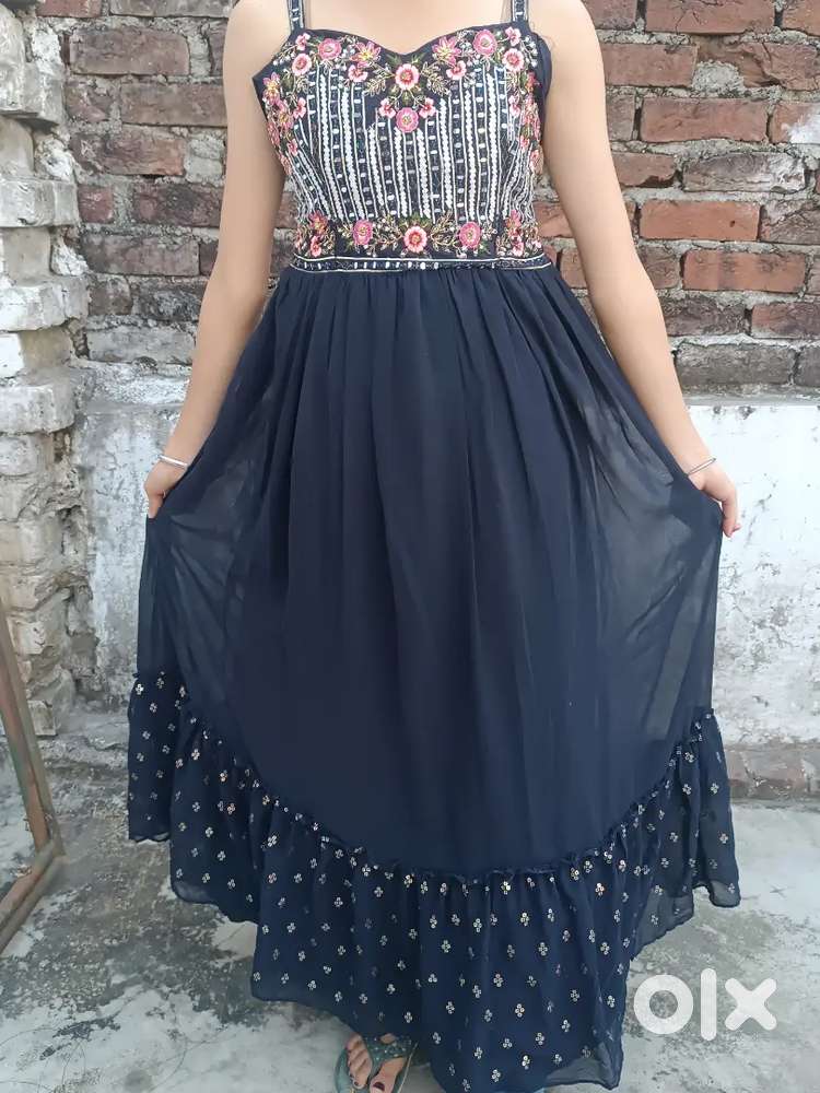 Stips lehnga with chunni