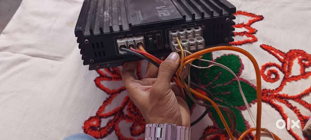 Car amplifier S&B 4CHANNEL AMP 9300 WATT good kandisan