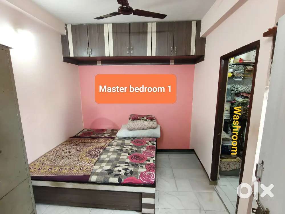 2 BHK Flat for Sale - Prime Location, Ready to Move