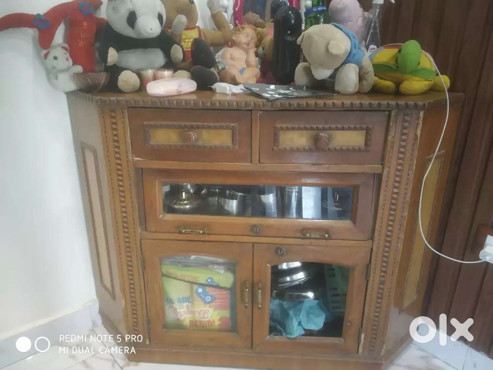 Wooden corner table