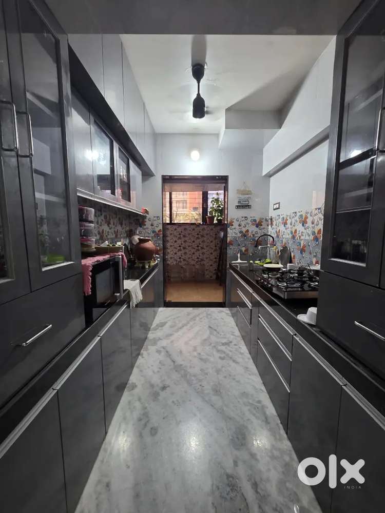 3bhk + tarresh fully furnished flat for sale 4 rasta road global city