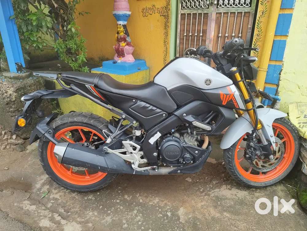 Yamaha Mt15 v2 silver white