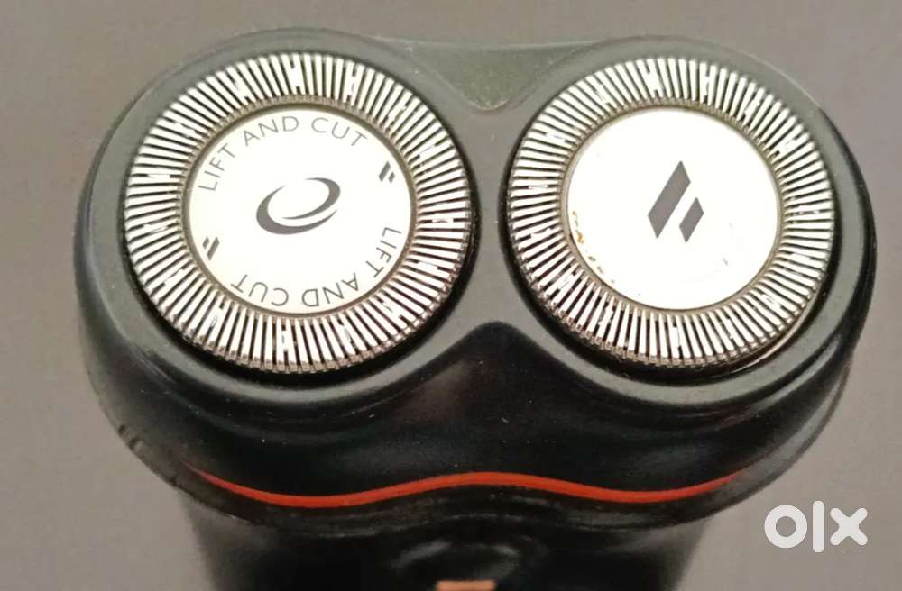 Philips Japan Shaver in very Good and Working Condition.