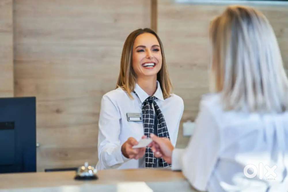 12th pass female receptionist