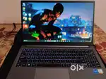 1 month old samsung galaxy book 4 laptop i5, 16/512