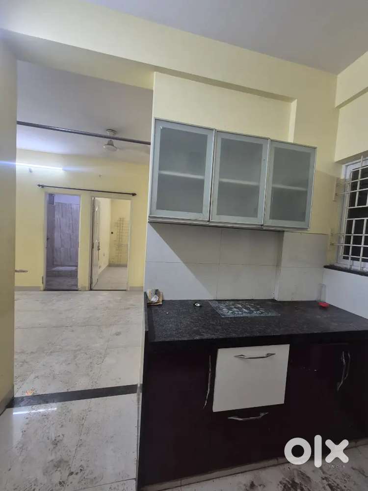 2 bhk unfurnished only moduler kitchen