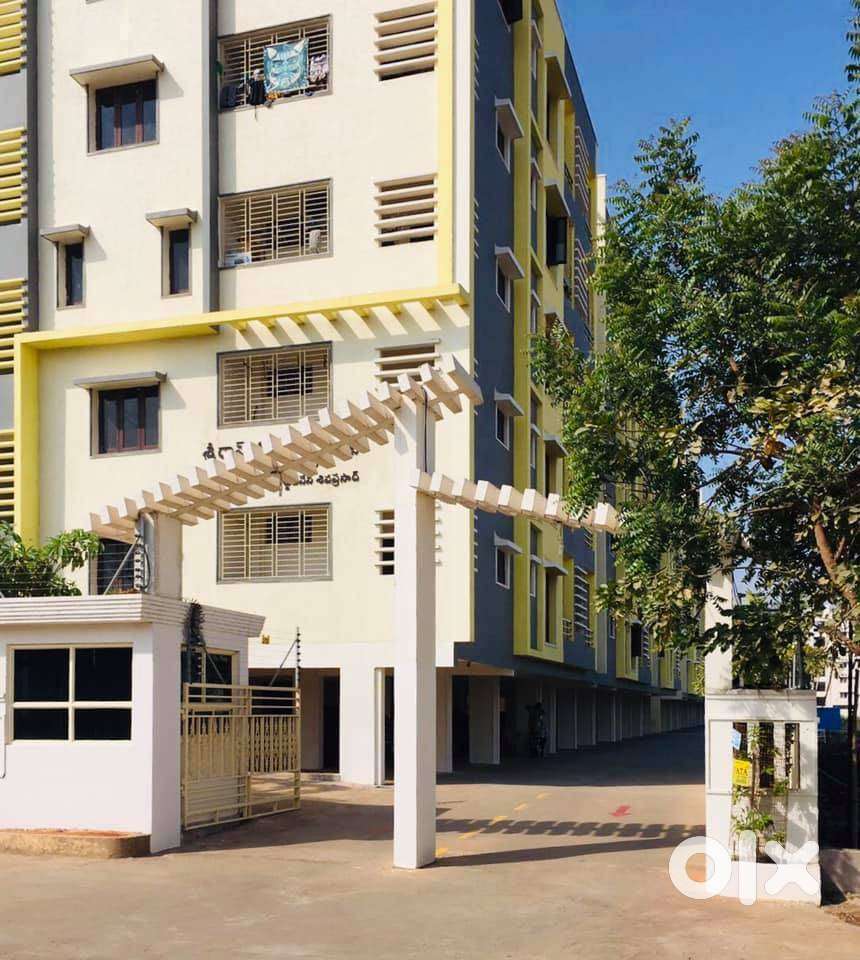 TOP GATED COMMUNITY, GARDEN VIEW, WONDERFULLY MAINTAINED, EAST FACING