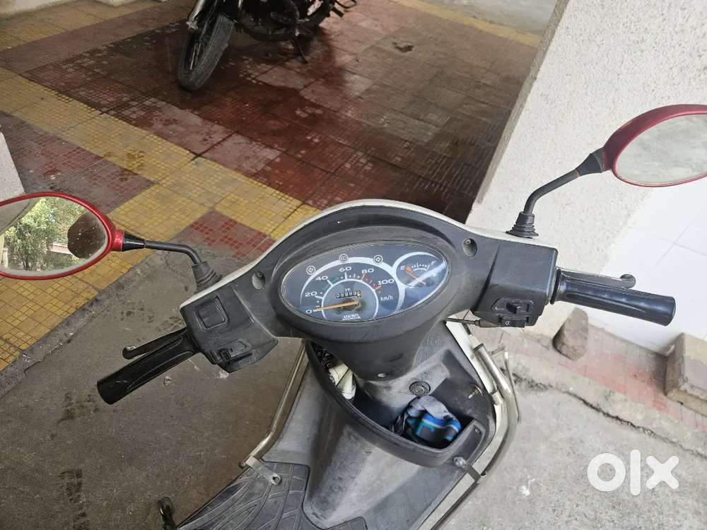 Pleasure white color in best working condition(price negotiable)