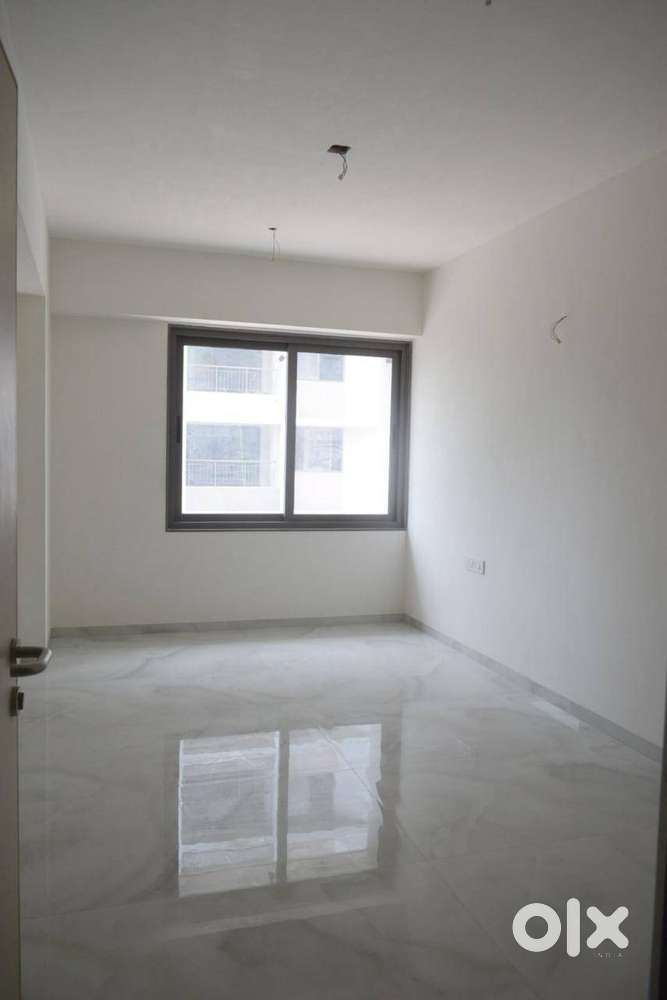 For Sell 4BHK Unfurnished Flat, Navrangpura