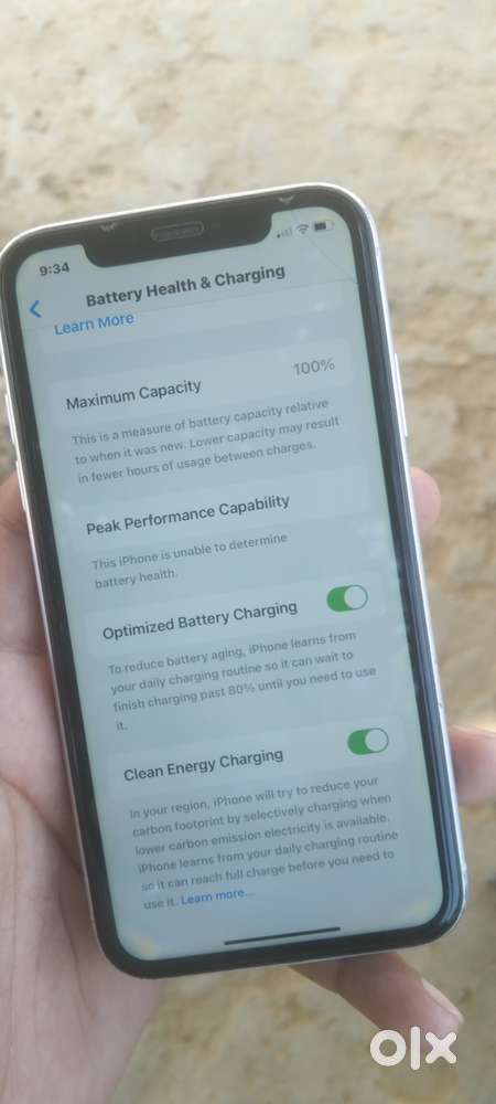 Iphone xr with genuine display