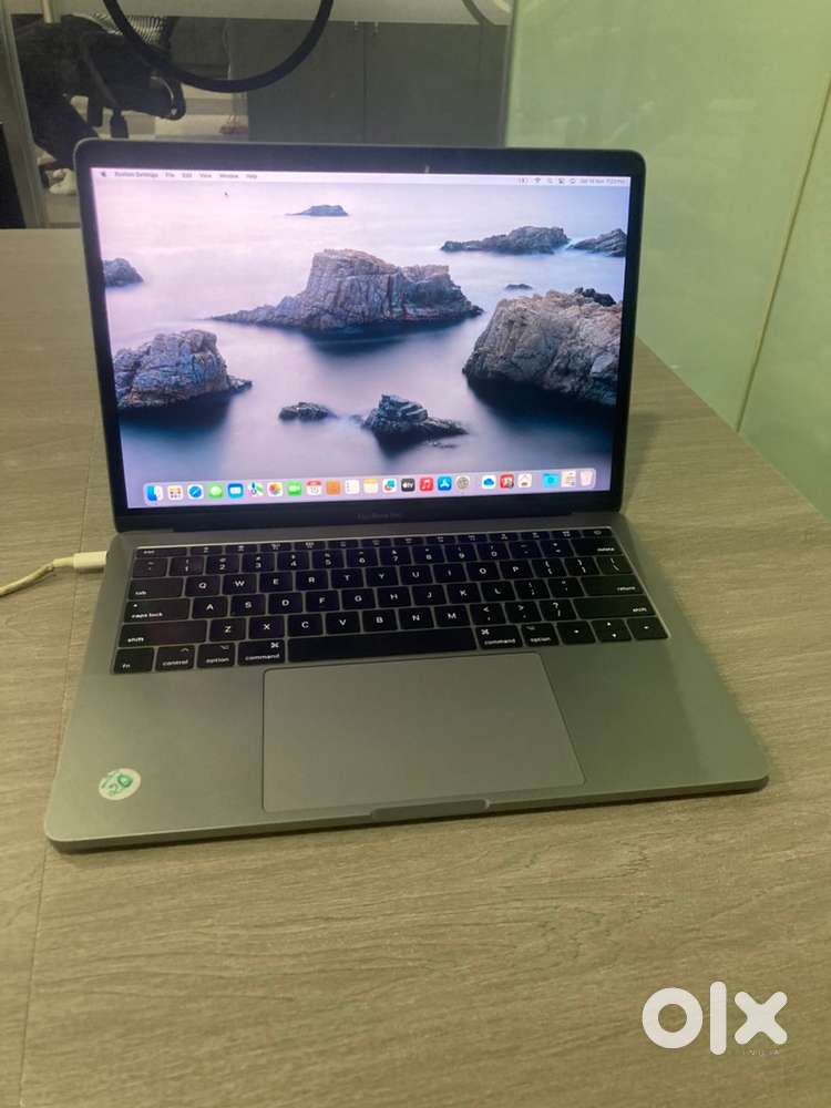 Apple MacBook Pro 13inch i5 2017 A1708 Display patch in Black Screen