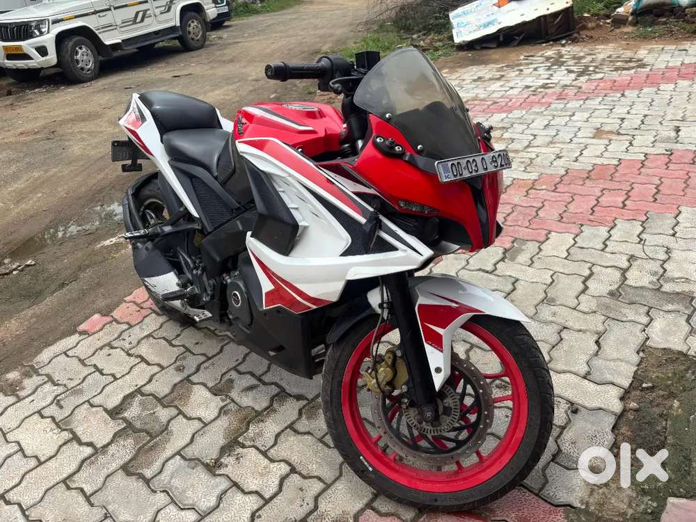 PULSAR RS 200 (EXCELLENT CONDITION)