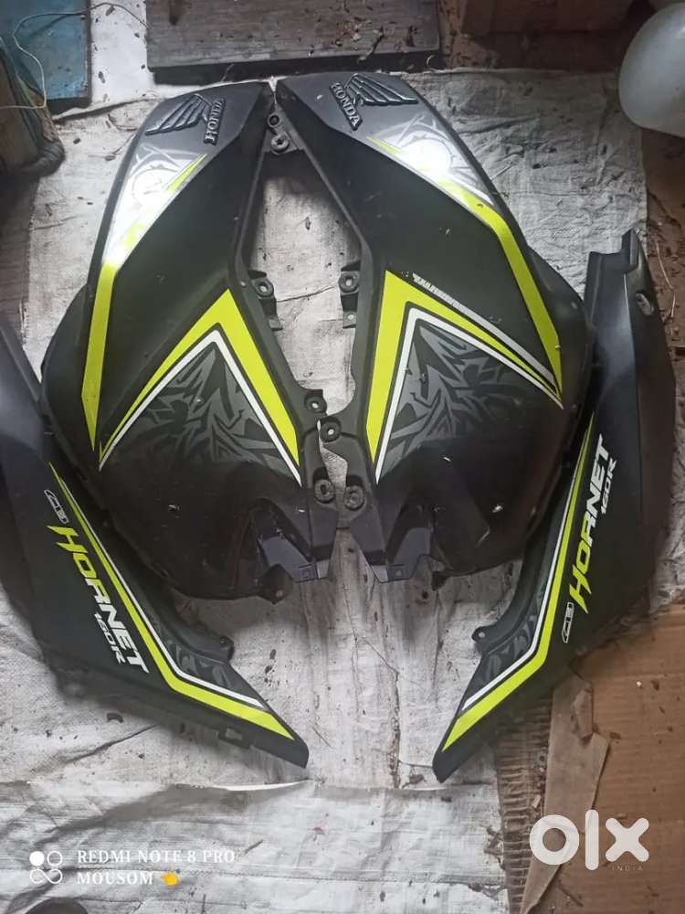 Cb hornet 160r Panel