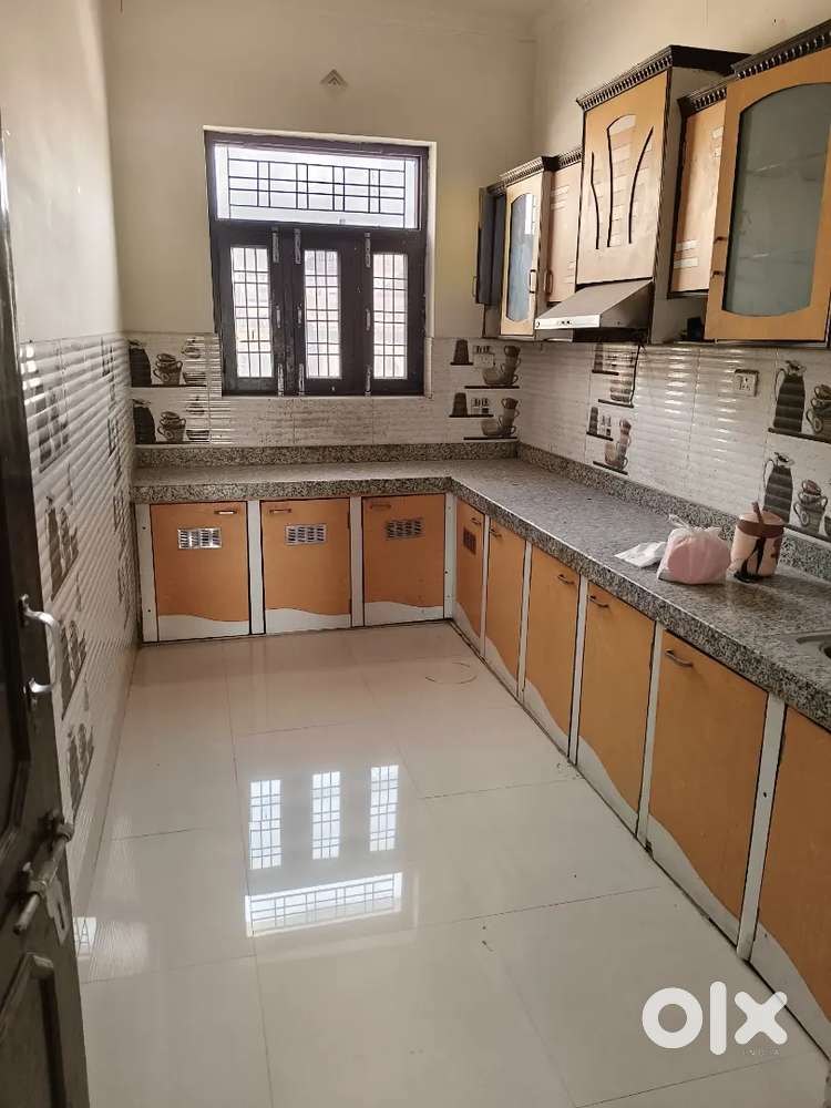 2 BHK, FIRST FLOOR, SEMI FURNISHED, POOJA COLONY.