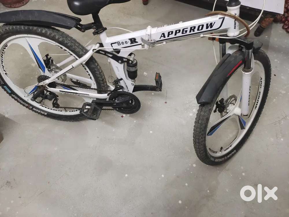 Streethawk man Bicycle in whait colour