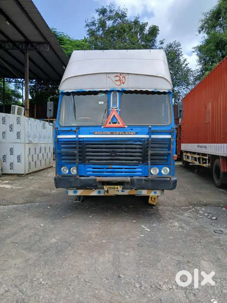 Ashok Leyland 1618 / 32Ft Container