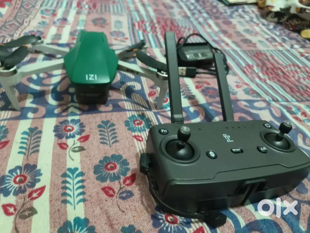 Izi mini drone