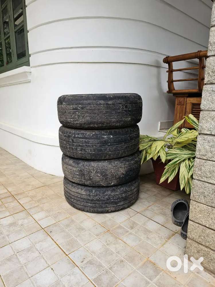 Hyundai Creta MRF Radial tyres (215 - 60R - 16) for sale in Pattambi
