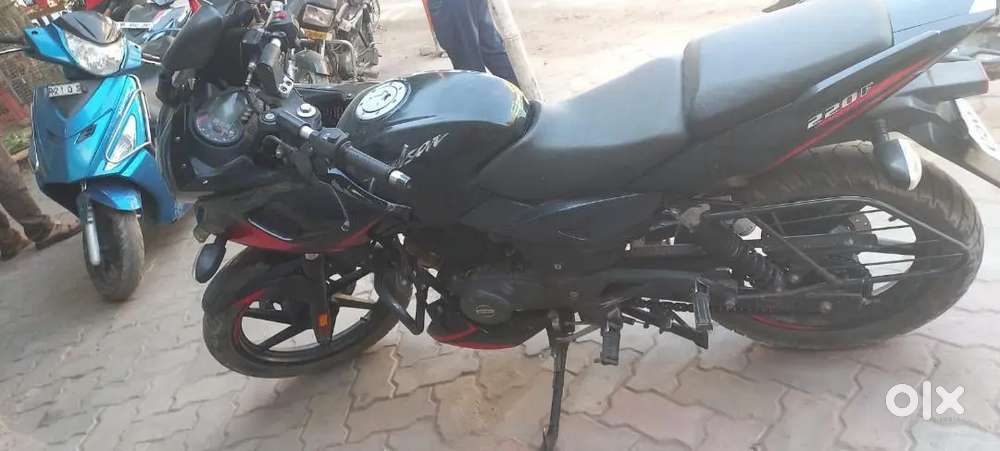 Pulsar 220 top model bs6 dual ABS
