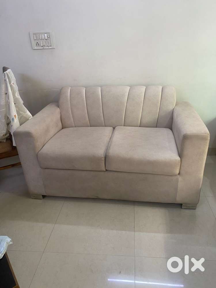 Full cushioned sofa set 3 months old